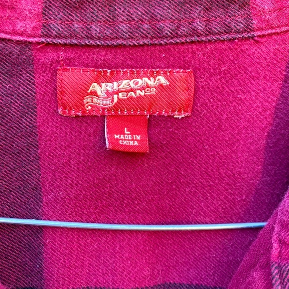 Cozy Size L Distressed Red Buffalo Plaid Flannel - Picture 3 of 4